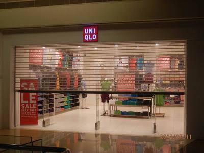 新億達(dá)人氣產(chǎn)品 水晶卷簾門——現(xiàn)代商業(yè)空間的智能守護(hù)者